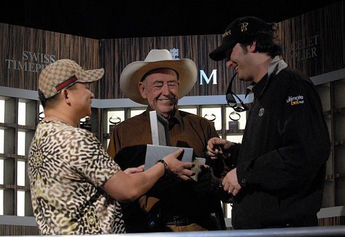 Johnny Chan & Doyle Brunson present bracelet #11 to Phil Hellmuth 