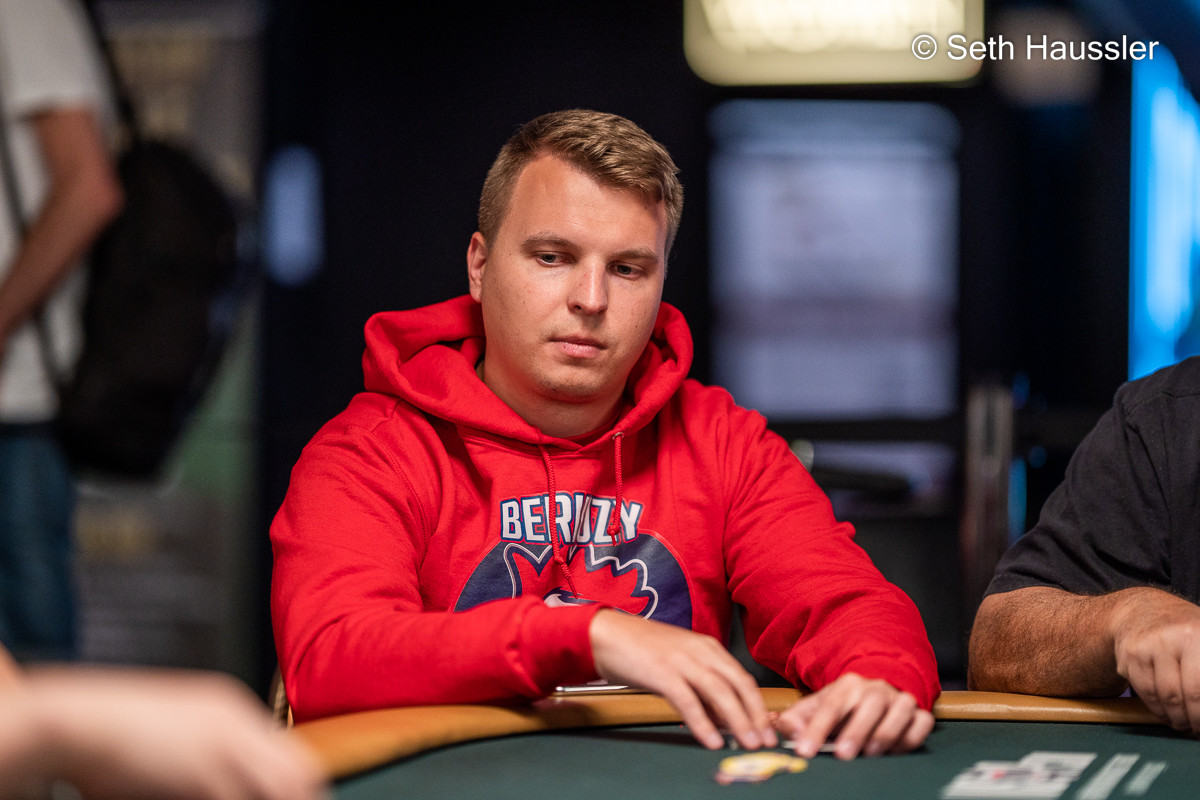 Ponakovs Leads the Race for the WSOPC Super MILLON$ $1M Top Prize